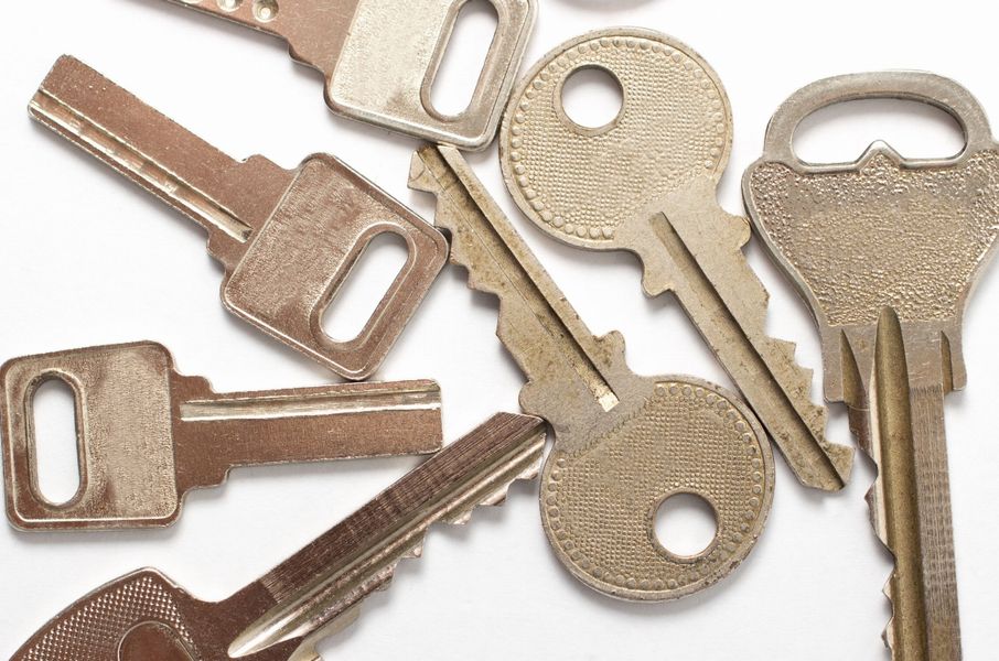 錠前(じょうまえ)とは「鍵と錠のセット」！歴史や構造、種類を解説